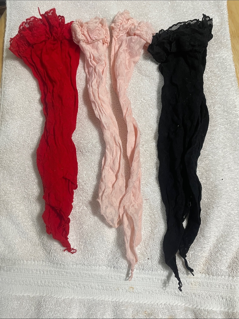 Lace Top fingertip gloves - Red, Pink, Black